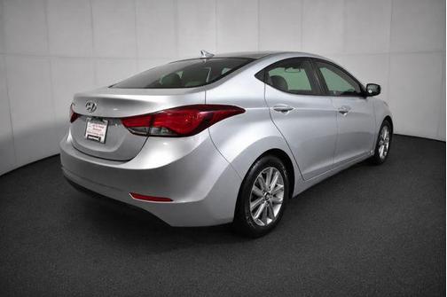 Radiant Silver 2014 Hyundai ELANTRA SE