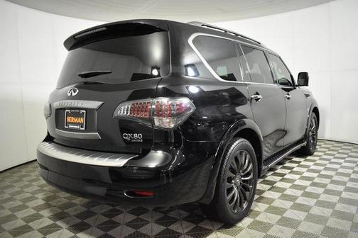 2017 INFINITI QX80 Base