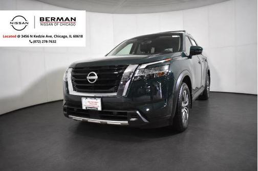 Obsidian Green Pearl 2024 Nissan Pathfinder SL 4WD