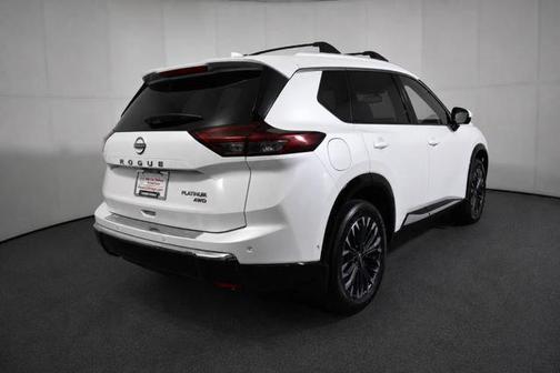 Everest White Pearl 2025 Nissan Rogue Platinum