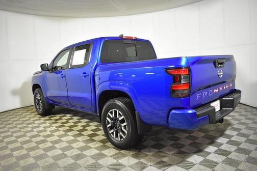 2024 Nissan Frontier SL