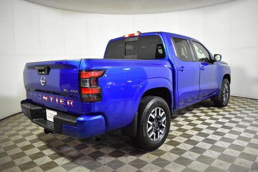 2024 Nissan Frontier SL