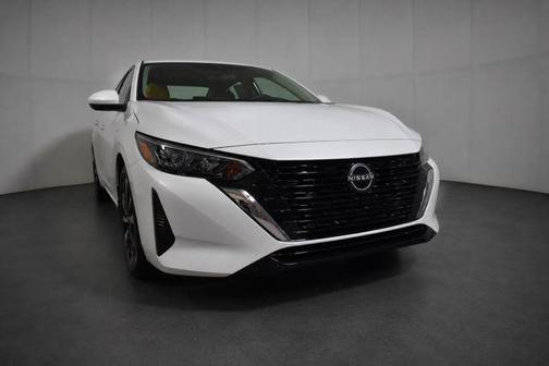 Aspen White Tricoat 2024 Nissan Sentra SV