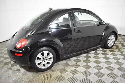 2009 Volkswagen New Beetle S