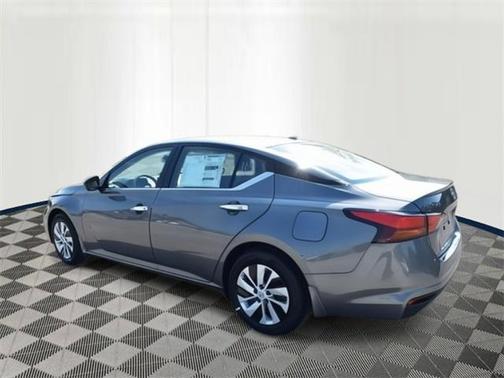 2025 Nissan Altima S FWD