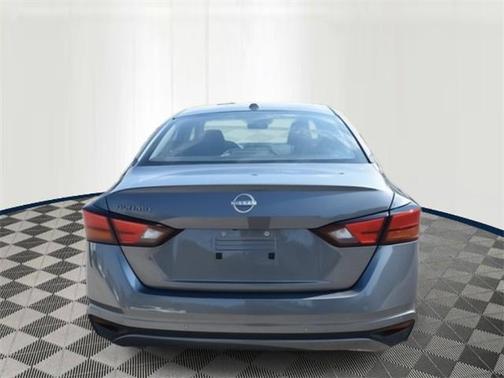 2025 Nissan Altima S FWD