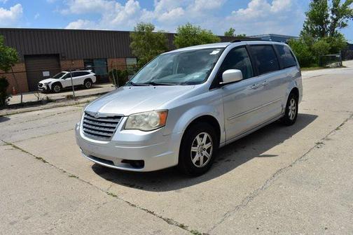2010 Chrysler Town & Country Touring