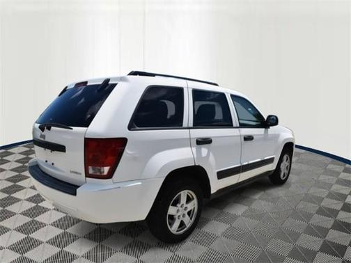 2005 Jeep Grand Cherokee Laredo