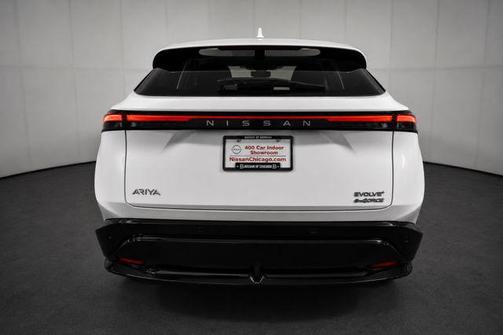 Everest White Pearl Tricoat 2024 Nissan ARIYA EVOLVE+