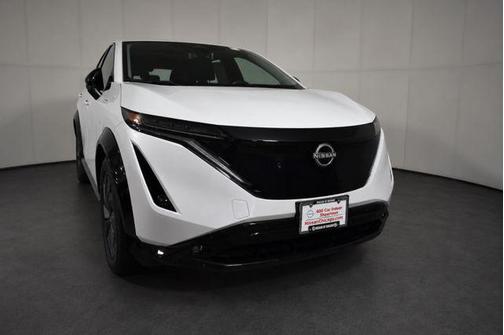 Everest White Pearl Tricoat 2024 Nissan ARIYA EVOLVE+