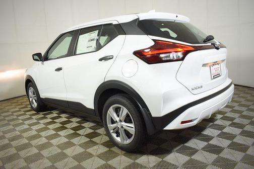 2025 Nissan Kicks S