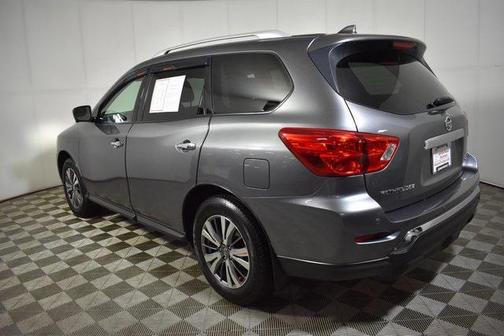 2019 Nissan Pathfinder SL