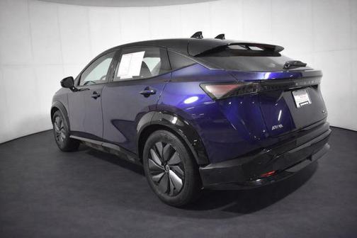 Deep Ocean Blue Pearl/Black Diamond Pearl 2023 Nissan ARIYA PLATINUM+