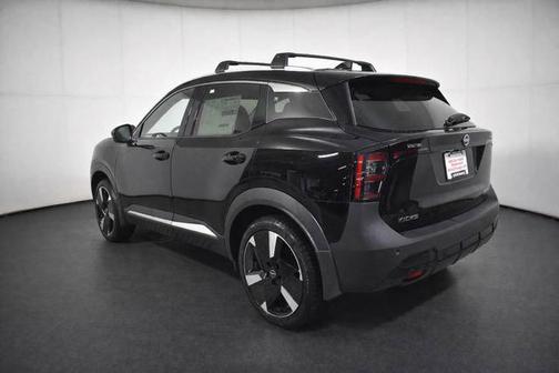 Super Black 2026 Nissan Kicks SR