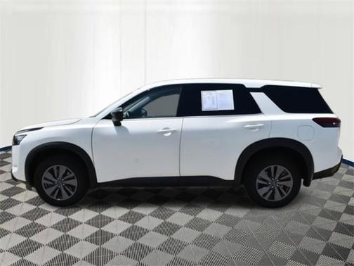 2024 Nissan Pathfinder S 4WD
