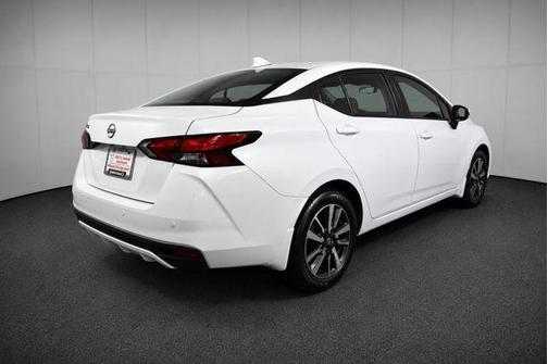 Aspen White Tricoat 2025 Nissan Versa 1.6 SV
