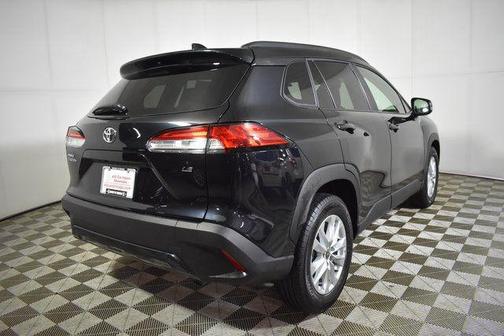 2025 Toyota Corolla Cross LE