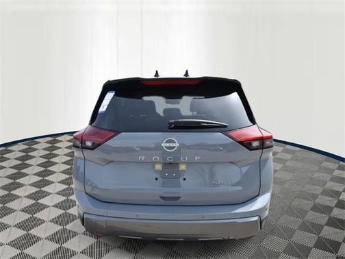 2025 Nissan Rogue SL