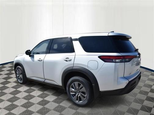2025 Nissan Pathfinder S