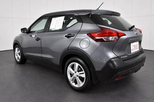 Gun Metallic 2020 Nissan Kicks S