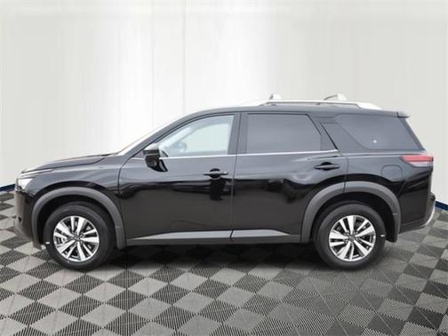 2025 Nissan Pathfinder SL 4WD