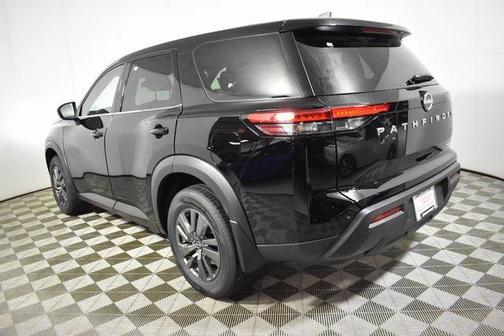 2025 Nissan Pathfinder S 4WD
