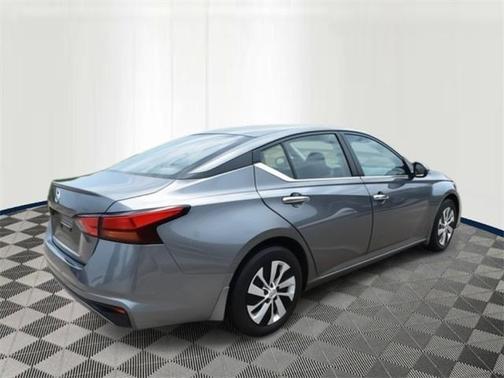 2022 Nissan Altima S FWD