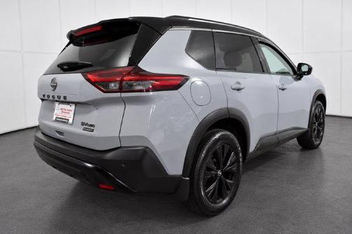 Boulder Gray Pearl/Super Black 2023 Nissan Rogue SV