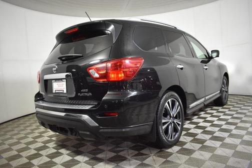 2018 Nissan Pathfinder Platinum