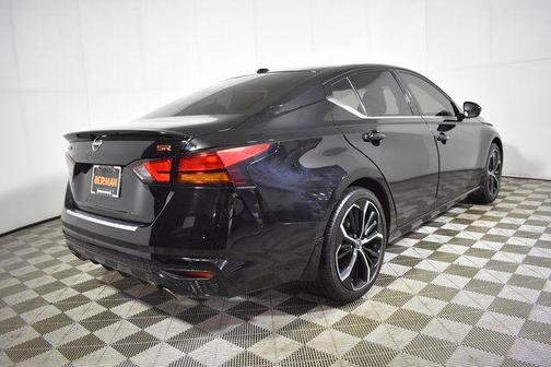 2023 Nissan Altima SR FWD