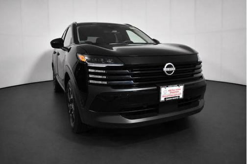 Super Black 2025 Nissan Kicks SV