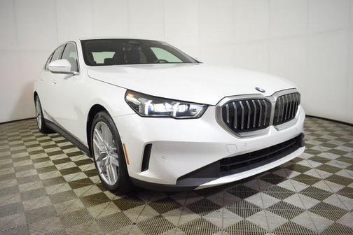 2025 BMW 530 i xDrive