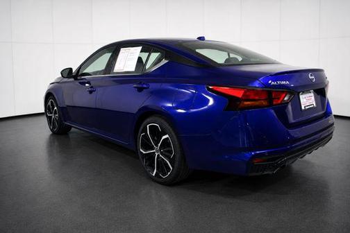 Deep Blue Pearl 2024 Nissan Altima SR FWD