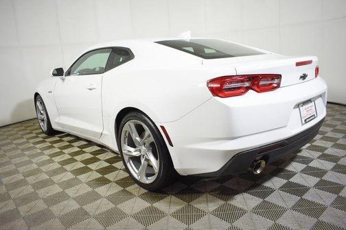 Summit White 2021 Chevrolet Camaro RWD Coupe LT1