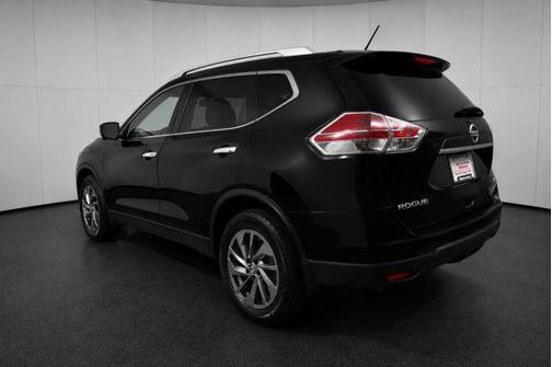 Magnetic Black 2016 Nissan Rogue SL
