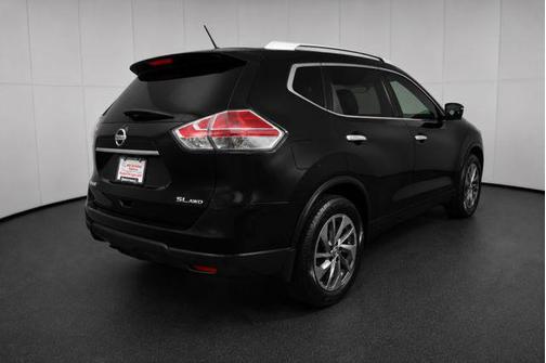 Magnetic Black 2016 Nissan Rogue SL