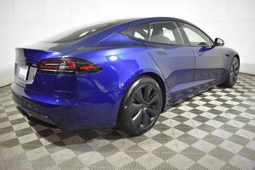 2022 Tesla Model S Base