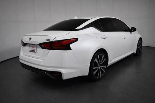 Pearl White Tricoat 2019 Nissan Altima 2.5 SR