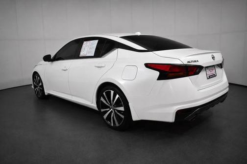 Pearl White Tricoat 2019 Nissan Altima 2.5 SR