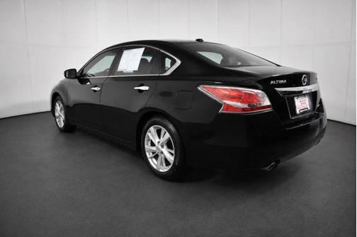 Super Black Clearcoat 2014 Nissan Altima 2.5 SL