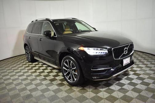 2016 Volvo XC90 T6 Momentum