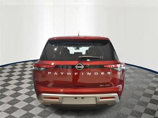 2025 Nissan Pathfinder SL 4WD