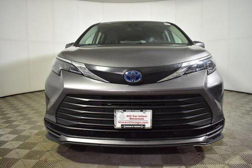 2024 Toyota Sienna LE