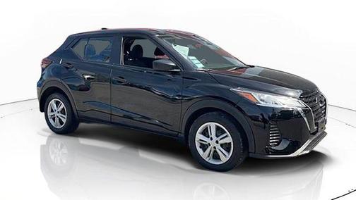 Super Black 2021 Nissan Kicks S