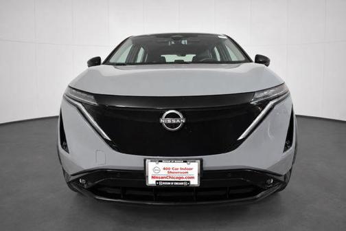 Boulder Gray Pearl/Black Diamond Pearl 2024 Nissan ARIYA EVOLVE+