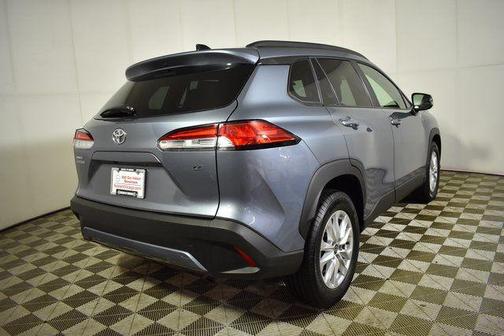 2025 Toyota Corolla Cross LE