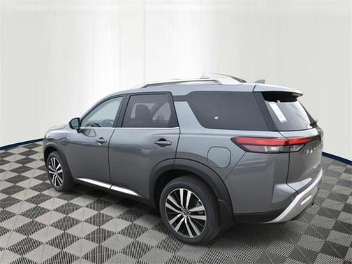 2025 Nissan Pathfinder Platinum 4WD