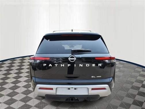 2025 Nissan Pathfinder SL 4WD