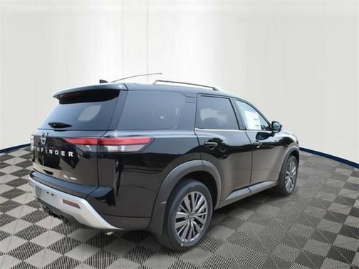 2025 Nissan Pathfinder SL 4WD