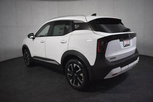Fresh Powder 2026 Nissan Kicks SV